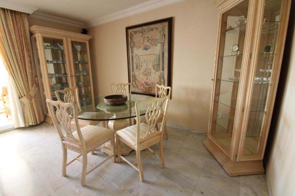 Golf, Pool & Beach Estepona Luaran gambar